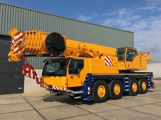 Liebherr LTM 1070 — photo 1 of 4