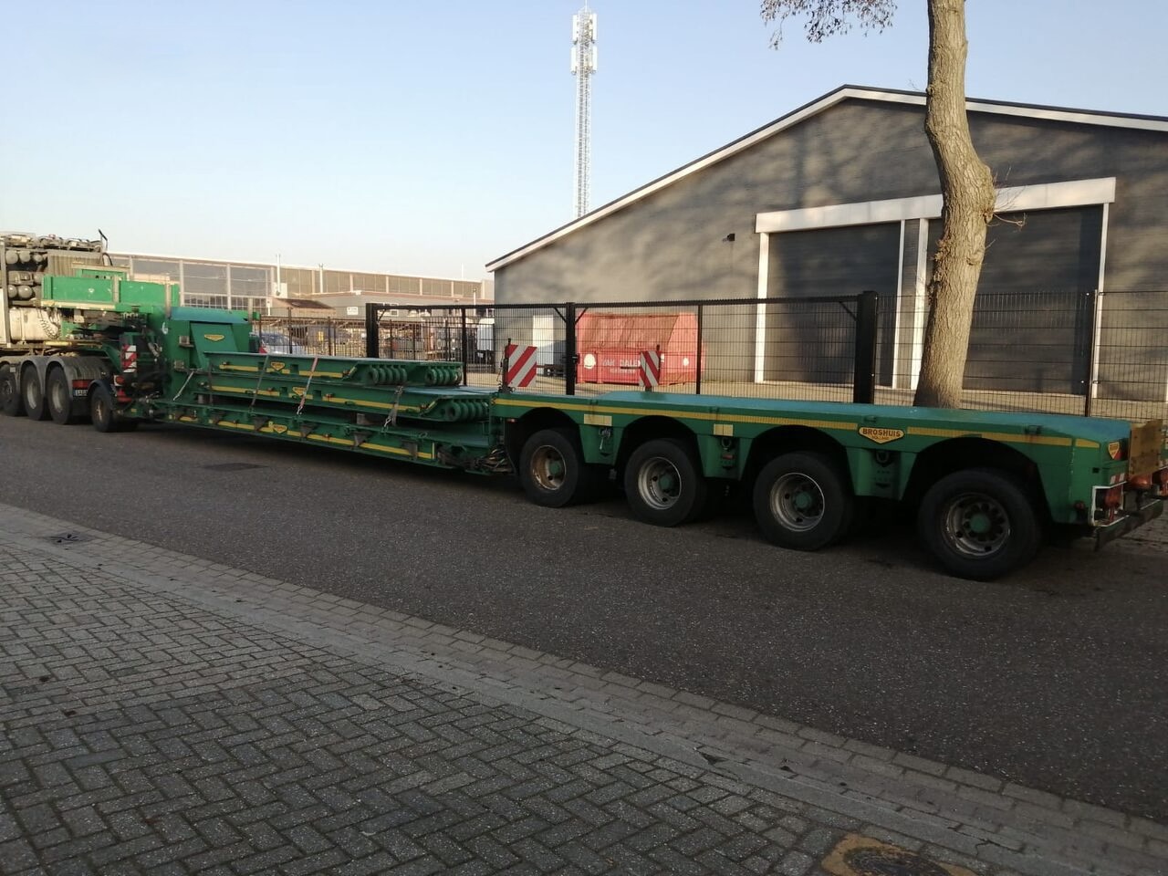 Low Loader 4 Axles — photo 1 of 9